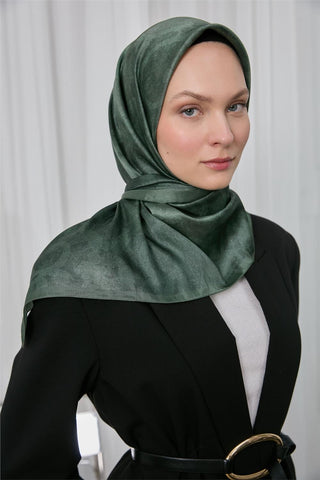 Polyester Karışımlı Shiny Eşarp Yeşil Etnik Desenli Parlak Dokulu 90X90 - Shinny Eşarp - | Silk Home