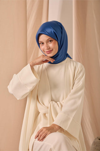 Shiny Dokulu Eşarp Düz Mavi Parlak Dokulu Su Ve Leke Tutmayan 90X90 - Düz Shiny Eşarp - | Silk Home