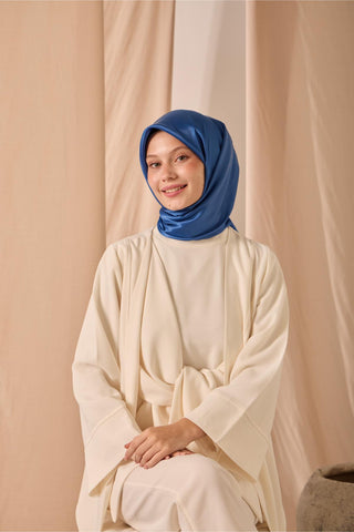 Shiny Dokulu Eşarp Düz Mavi Parlak Dokulu Su Ve Leke Tutmayan 90X90 - Düz Shiny Eşarp - | Silk Home