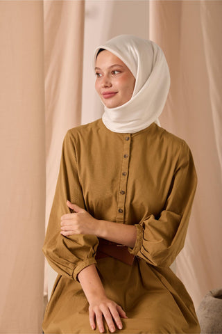 Shiny Plain Scarf, White, Bright Textured, Water and Stain Resistant, 90x90 cm.