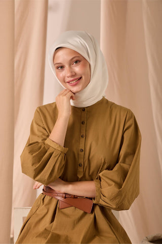 Shiny Plain Scarf, White, Bright Textured, Water and Stain Resistant, 90x90 cm.