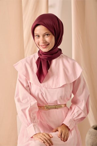 Shiny Plain Scarf, Burgundy, Shiny Textured, Water and Stain Resistant, 90x90 cm.