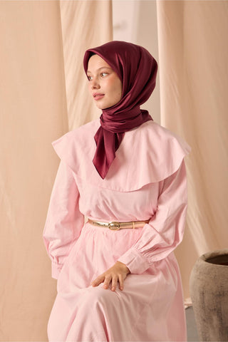 Shiny Plain Scarf, Burgundy, Shiny Textured, Water and Stain Resistant, 90x90 cm.