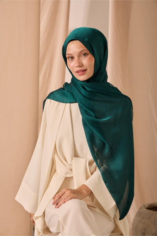 Janjan Şal Tek Taraflı Zümrüt Yeşili Kendinden Çizgi Dokulu Parlak Yüzeyli
                75X190 | Silk Home | 69001-74