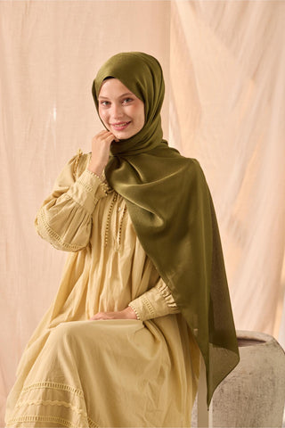 Janjan Şal Tek Taraflı Kına Yeşili Kendinden Çizgi Dokulu Parlak Yüzeyli 75X190 | Silk Home | 69001-75