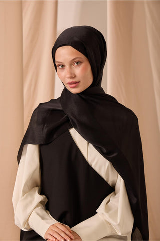 Janjan Shawl, Single-Sided, Black, Self-Stringed Textured, Glossy Surface, 75x190 cm.