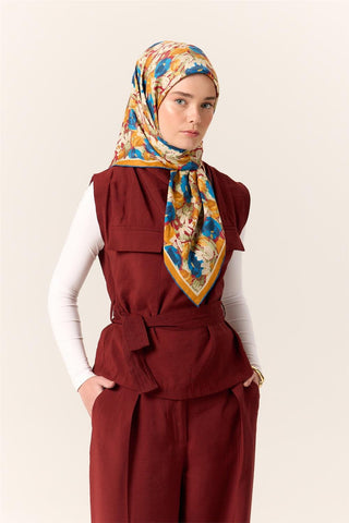 Organik Pamuk İpek Eşarp Çilek Kırmızısı Gök Mavi Çiçek Desenli Tok Duruşlu
                90X90
