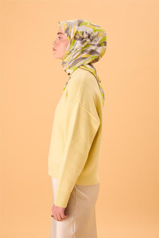 Organik Pamuk İpek Eşarp Sarı-Fıstık Yeşili-Füme-Gri-Beyaz Desenli Kaymaz Tok
                Duruşlu 90X90