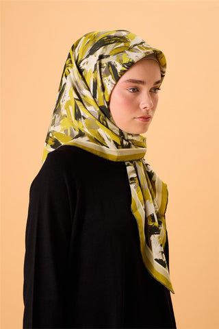 Organik Pamuk İpek Eşarp Yağ Yeşili-Siyah-Asit Yeşili-Gri Desenli Kaymaz Tok
                Duruşlu 90X90