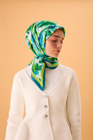 Organik Pamuk İpek Eşarp Fıstık Yeşili-Turkuaz-Mavi-Lacivert-Mint Desenli
                Kaymaz Tok Duruşlu 90X90