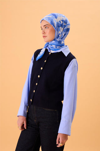 Organik Pamuk İpek Eşarp Mavi-Beyaz-Mavi Lila Desenli Kaymaz Tok Duruşlu 90X90