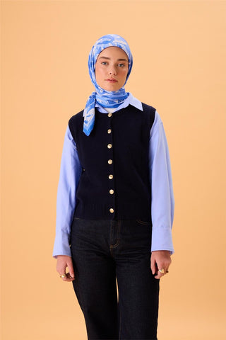 Organik Pamuk İpek Eşarp Mavi-Beyaz-Mavi Lila Desenli Kaymaz Tok Duruşlu 90X90