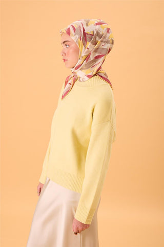 Organik Pamuk İpek Eşarp Rose-Butter Yellow-Gri-Beyaz Desenli Kaymaz Tok
                Duruşlu 90X90