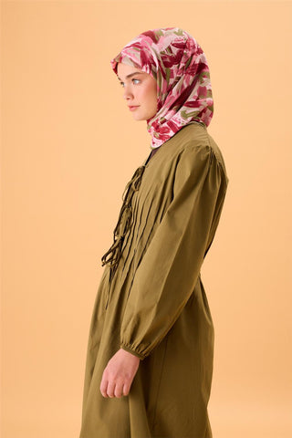 Organik Pamuk İpek Eşarp Su Yeşili-Pembe-Çilek Kırmızısı Desenli Kaymaz Tok
                Duruşlu 90X90