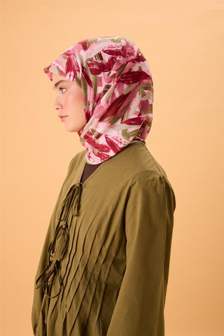 Organik Pamuk İpek Eşarp Su Yeşili-Pembe-Çilek Kırmızısı Desenli Kaymaz Tok
                Duruşlu 90X90