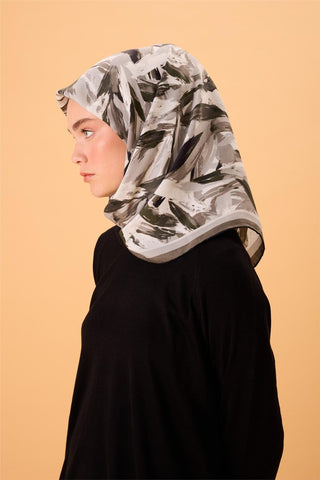 Organik Pamuk İpek Eşarp Füme-Siyah Desenli Kaymaz Dokulu Akışkan Duruşlu 90X90