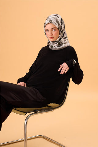 Organik Pamuk İpek Eşarp Füme-Siyah Desenli Kaymaz Dokulu Akışkan Duruşlu 90X90