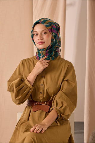 Soft Pamuk Eşarp Patina Yeşili-Gri-Mor-Hardal Desenli Kaymaz Tok Duruşlu 90X90 - Soft Eşarp - | Silk Home