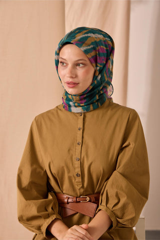 Soft Pamuk Eşarp Patina Yeşili-Gri-Mor-Hardal Desenli Kaymaz Tok Duruşlu 90X90 - Soft Eşarp - | Silk Home