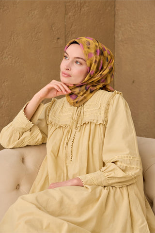 İnce Pamuk Soft Eşarp Siyah-Sarı-Pembe Desenli Kaymaz Dokulu Tok Duruşlu 90X90 - Soft Eşarp - | Silk Home
