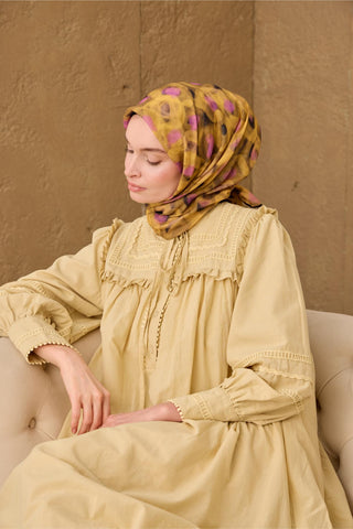 İnce Pamuk Soft Eşarp Siyah-Sarı-Pembe Desenli Kaymaz Dokulu Tok Duruşlu 90X90 - Soft Eşarp - | Silk Home