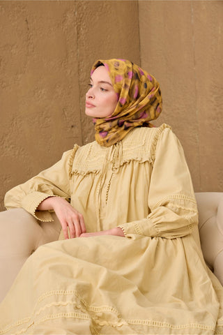 İnce Pamuk Soft Eşarp Siyah-Sarı-Pembe Desenli Kaymaz Dokulu Tok Duruşlu 90X90 - Soft Eşarp - | Silk Home