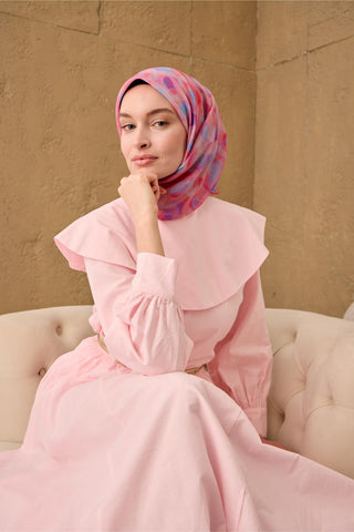 İnce Pamuk Soft Eşarp Nar Çiçeği-Eflatun Pembe Desenli Nefes Alan Tok Duruşlu
                90X90