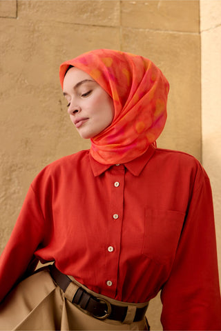 İnce Pamuk Soft Eşarp Nar Çiçeği-Pembe Yanık Sarı Desenli Nefes Alan Tok
                Duruşlu 90X90