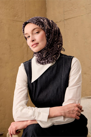 İnce Pamuk Soft Eşarp Siyah-Nescafe Pastel Mor Desenli Nefes Alan Tok Duruşlu 90X90