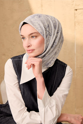 İnce Pamuk Soft Eşarp Gümüş-Gri Füme Desenli Nefes Alan Tok Duruşlu 90X90