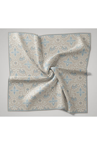 İnce Pamuk Soft Eşarp Gümüş-Vizon Bebe Mavi Desenli Nefes Alan Tok Duruşlu
                90X90