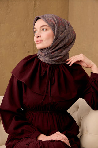 Thin Cotton Soft Scarf in Henna Green-Terracotta-Dark Mink Pattern, Breathable and Thick.
 90x90 stance