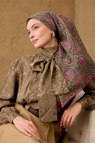 İnce Pamuk Soft Eşarp Kahve Gri-Yeşil-Pembe Desenli Nefes Alan Tok Duruşlu
                90X90