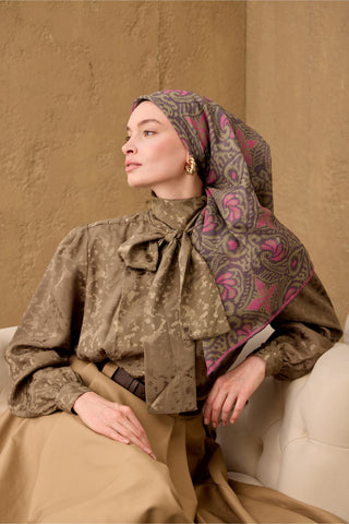 İnce Pamuk Soft Eşarp Kahve Gri-Yeşil-Pembe Desenli Nefes Alan Tok Duruşlu
                90X90