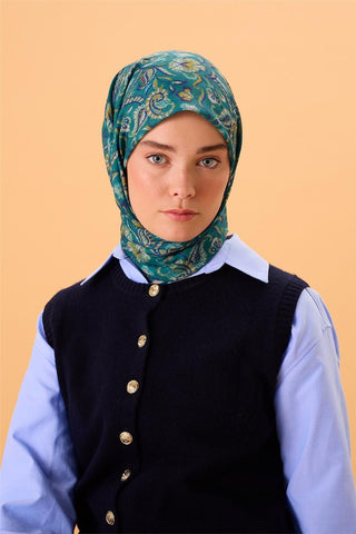 İnce Pamuk Soft Eşarp Patina Yeşili-Butter Yellow Desenli Kaymaz Dokulu Tok Duruşlu 90X90 - Soft Eşarp - | Silk Home