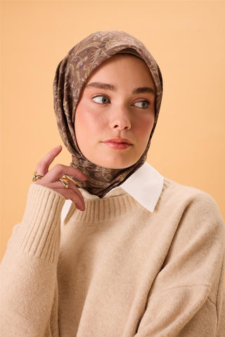 İnce Pamuk Soft Eşarp Kahve Yeşili-Hardal Desenli Kaymaz Dokulu Tok Duruşlu 90X90