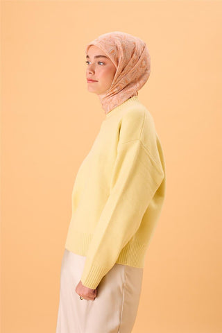 İnce Pamuk Soft Eşarp Yavruağzı-Ekru Desenli Kaymaz Dokulu Tok Duruşlu 90X90 - Soft Eşarp - | Silk Home