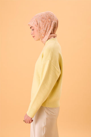İnce Pamuk Soft Eşarp Yavruağzı-Ekru Desenli Kaymaz Dokulu Tok Duruşlu 90X90 - Soft Eşarp - | Silk Home