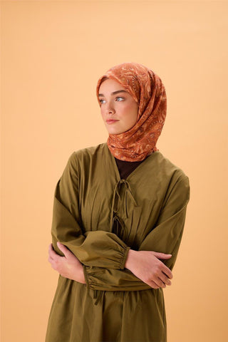 İnce Pamuk Soft Eşarp Koyu Turuncu-Kiremit Desenli Kaymaz Dokulu Tok Duruşlu 90X90 - Soft Eşarp - | Silk Home