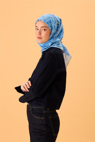 İnce Pamuk Soft Eşarp Gök Mavi-Saks Desenli Tok Duruşlu 90X90 - Soft Eşarp - | Silk Home