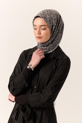 İnce Pamuk Soft Eşarp Koyu Gri-Vizon Geometrik Desenli Tok Duruşlu 90X90