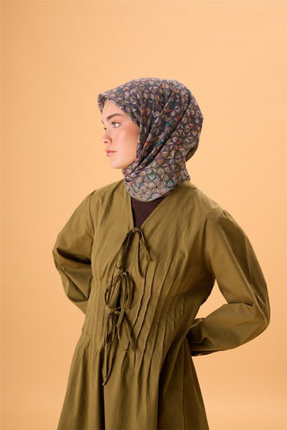 İnce Pamuk Soft Eşarp Çimen Yeşili Patina Turuncu Gri Desenli Kaymaz Dokulu Tok Duruşlu 90X90 - Soft Eşarp - | Silk Home