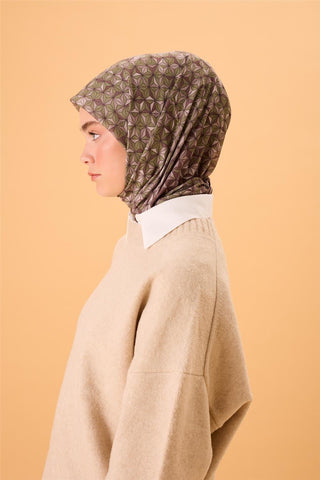 İnce Pamuk Soft Eşarp Kahverengi Yeşil Krem Vizon Desenli Kaymaz Dokulu Tok Duruşlu 90X90 - Soft Eşarp - | Silk Home