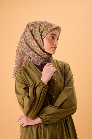 İnce Pamuk Soft Eşarp Haki Sarı Turuncu Bordo Desenli Kaymaz Dokulu Tok Duruşlu
                90X90