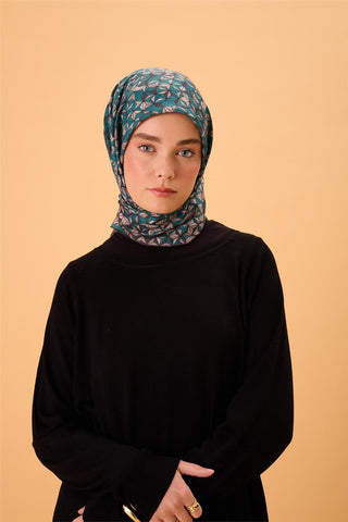 İnce Pamuk Soft Eşarp Antrasit Patina Yeşili Krem Sütlü Kahve Desenli Kaymaz Dokulu Tok Duruşlu 90X90 - Soft Eşarp - | Silk Home