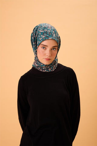 İnce Pamuk Soft Eşarp Antrasit Patina Yeşili Krem Sütlü Kahve Desenli Kaymaz Dokulu Tok Duruşlu 90X90 - Soft Eşarp - | Silk Home