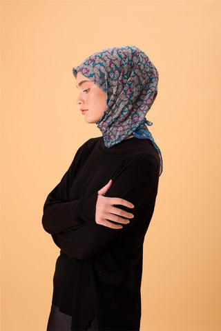 İnce Pamuk Soft Eşarp Turkuaz Violet Gri Krem Desenli Kaymaz Dokulu Tok Duruşlu 90X90 - Soft Eşarp - | Silk Home