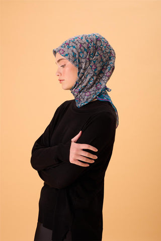 İnce Pamuk Soft Eşarp Turkuaz Violet Gri Krem Desenli Kaymaz Dokulu Tok Duruşlu
                90X90
