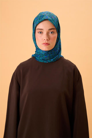 İnce Pamuk Soft Eşarp Zümrüt Morcivert Turkuaz Desenli Kaymaz Dokulu Tok Duruşlu 90X90 - Soft Eşarp - | Silk Home