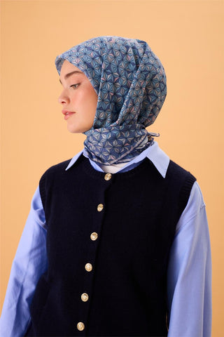 İnce Pamuk Soft Eşarp Pastel Mor Pudra Pembe Desenli Kaymaz Dokulu Tok Duruşlu
                90X90